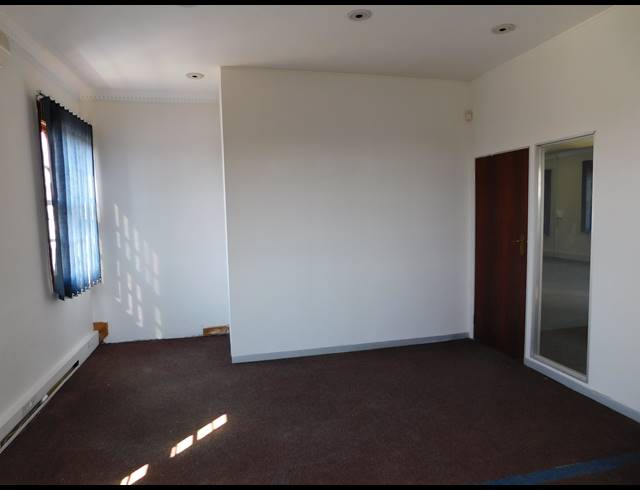 200M² OFFICE TO LET IN FERNDALE